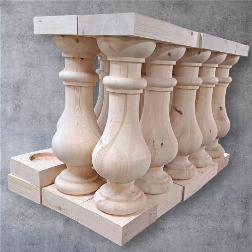 Grote houten grenen balusters gedraaid door www.houtdraaien.nl